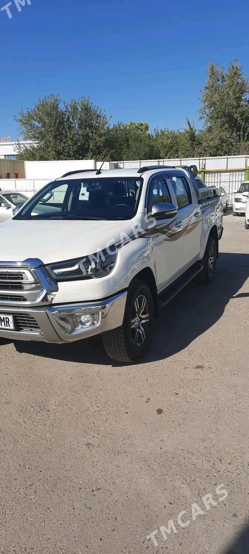 Toyota Hilux 2022 - 605 000 TMT - Мары - img 3