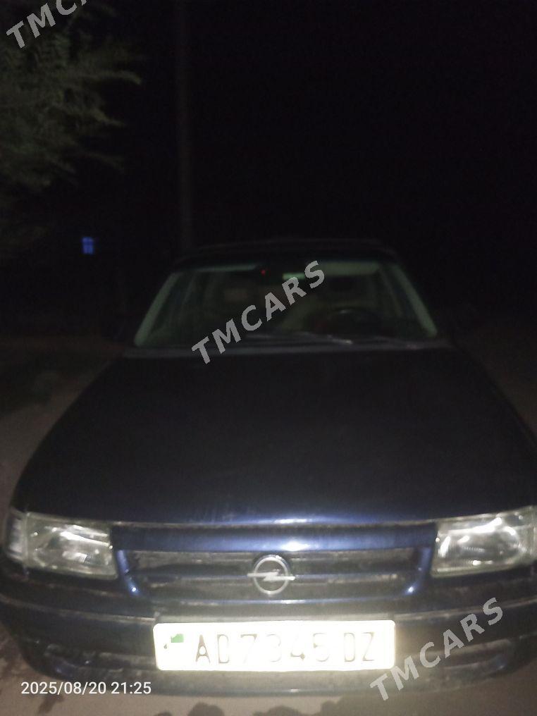 Opel Astra 1992 - 30 000 TMT - Рухубелентский этрап - img 2
