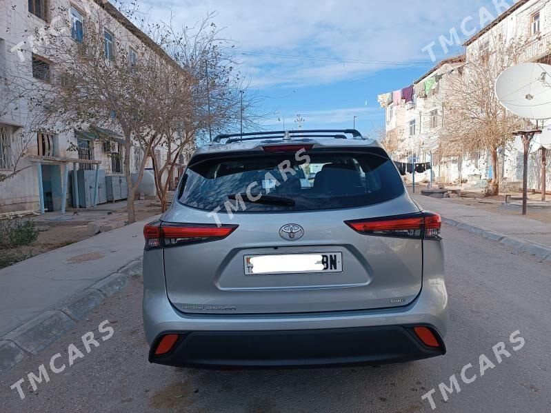 Toyota Highlander 2021 - 480 000 TMT - Балканабат - img 5