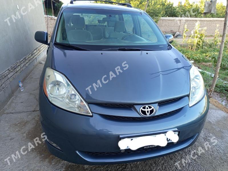 Toyota Sienna 2008 - 190 000 TMT - Дашогуз - img 2