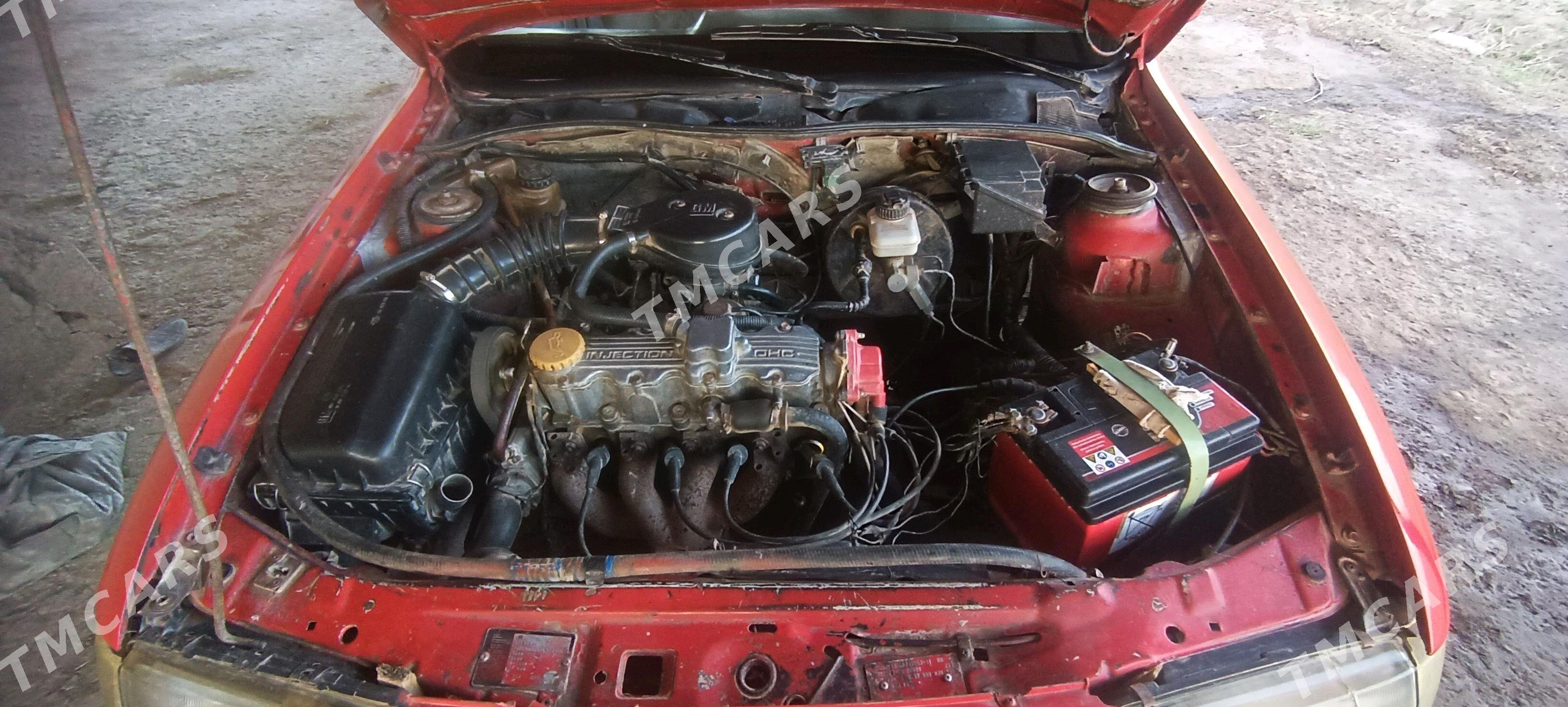 Opel Vectra 1990 - 33 000 TMT - Гурбансолтан Едже - img 2