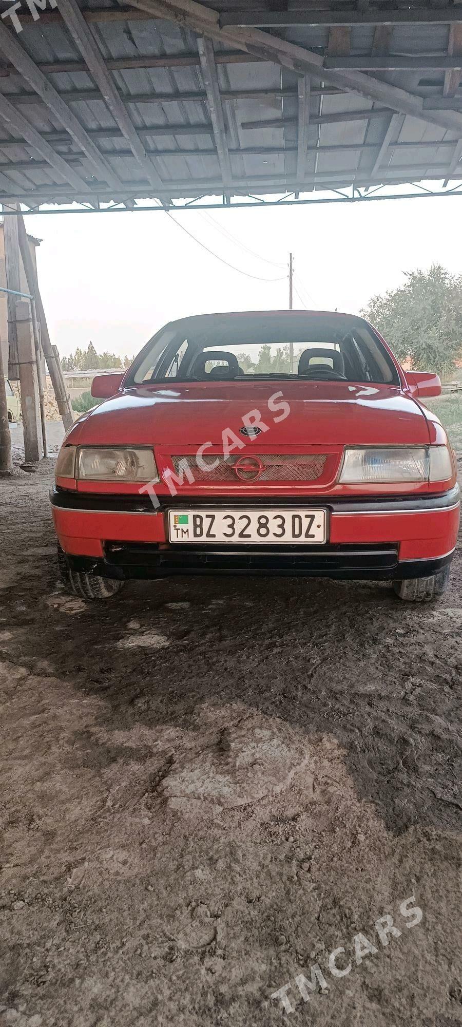 Opel Vectra 1990 - 33 000 TMT - Гурбансолтан Едже - img 3