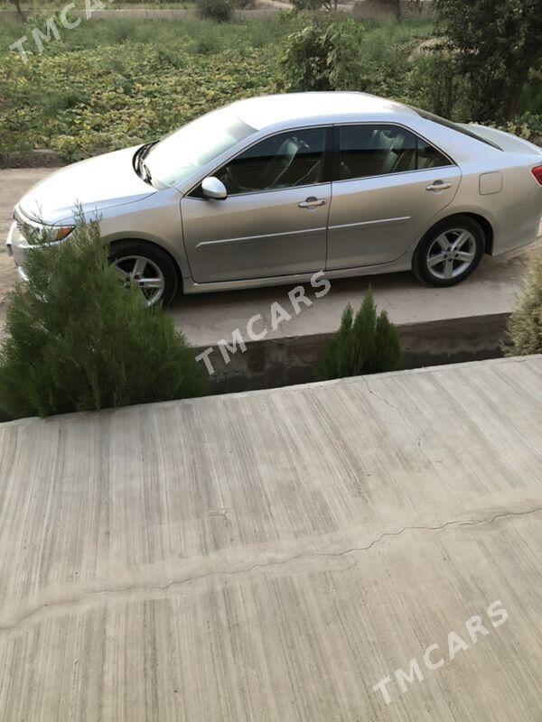Toyota Camry 2013 - 250 000 TMT - Шабатский этрап - img 2