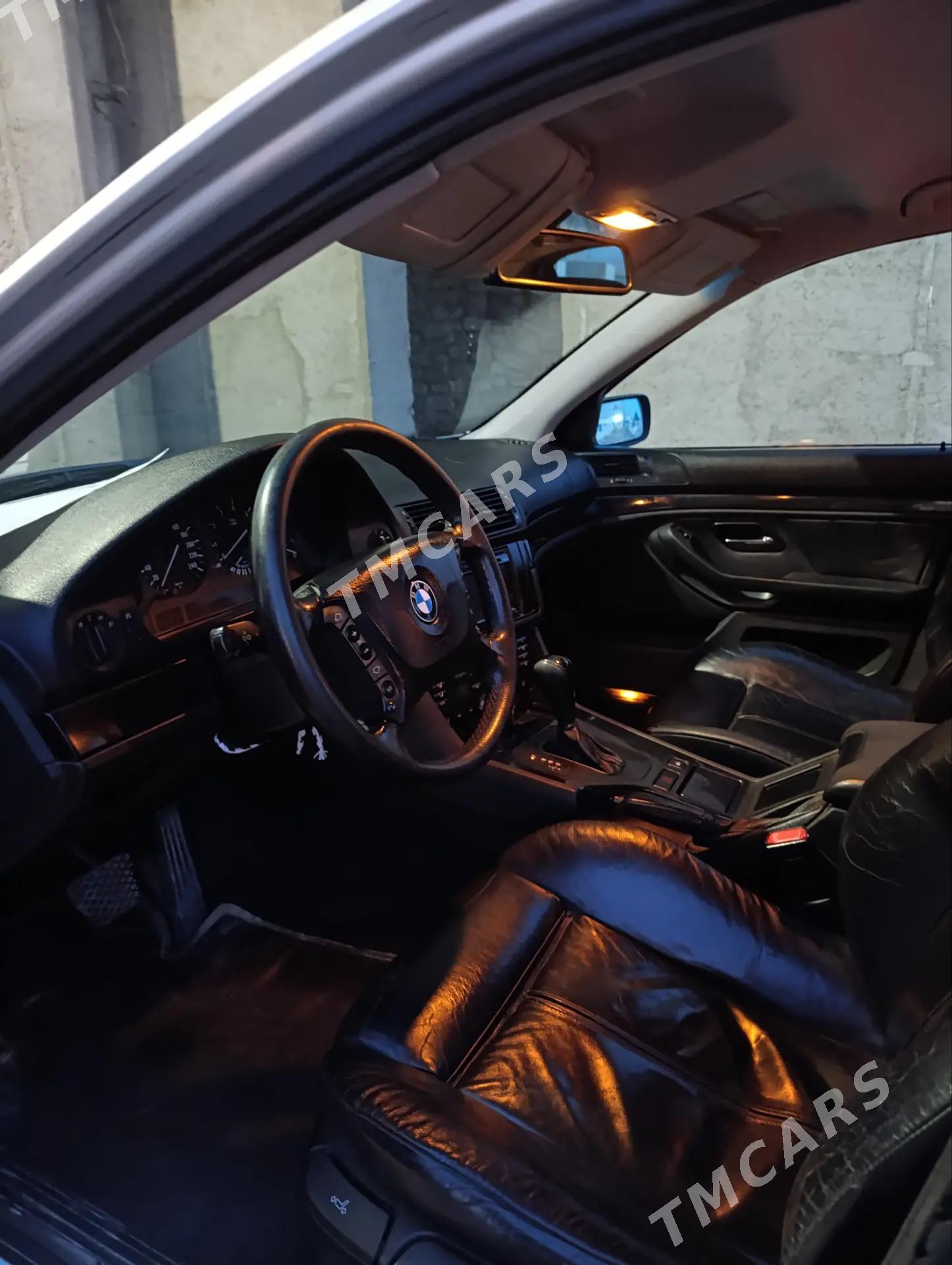 BMW E39 2002 - 115 000 TMT - Balkanabat - img 3