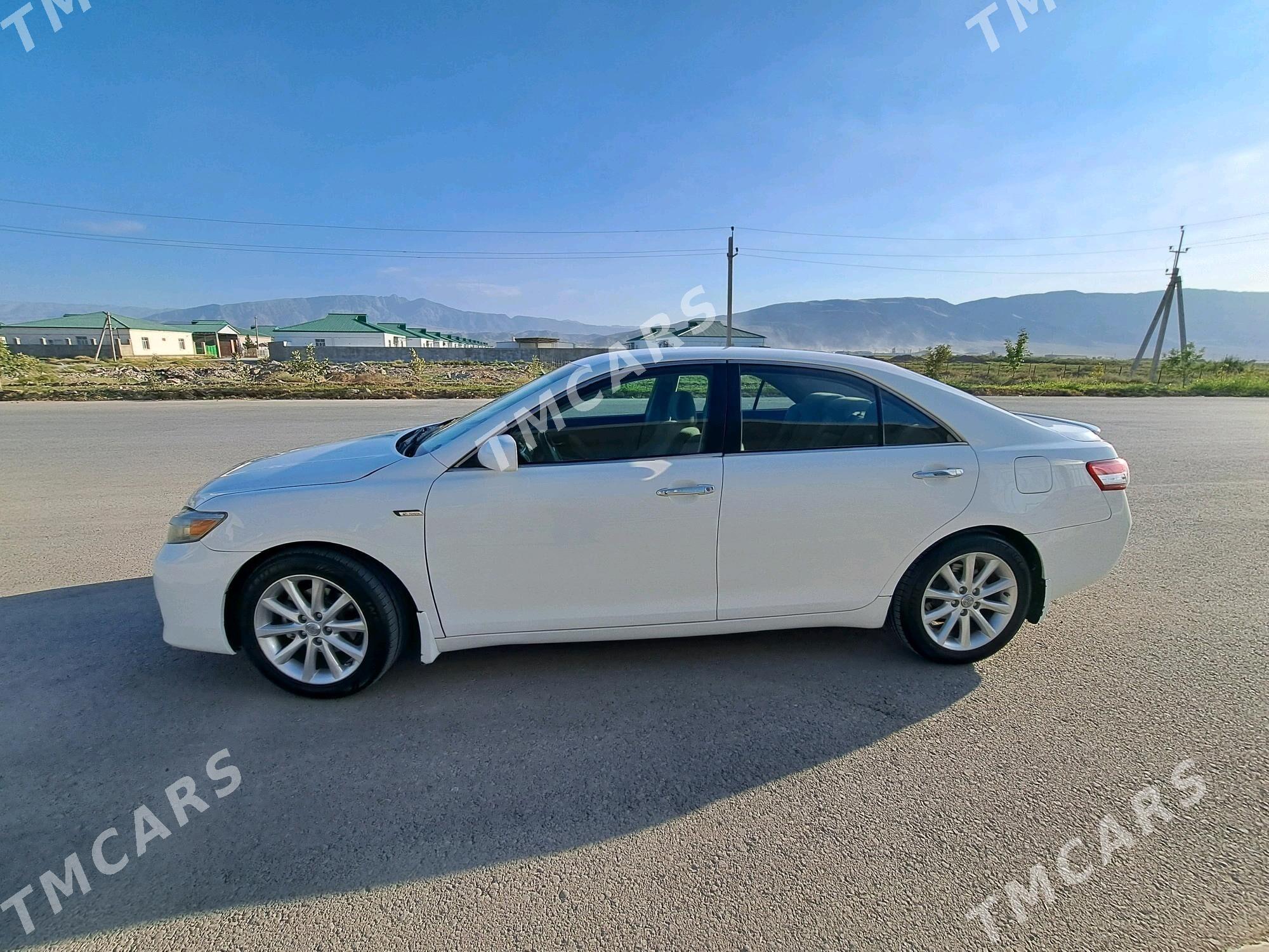 Toyota Camry 2011 - 170 000 TMT - Gökdepe - img 3