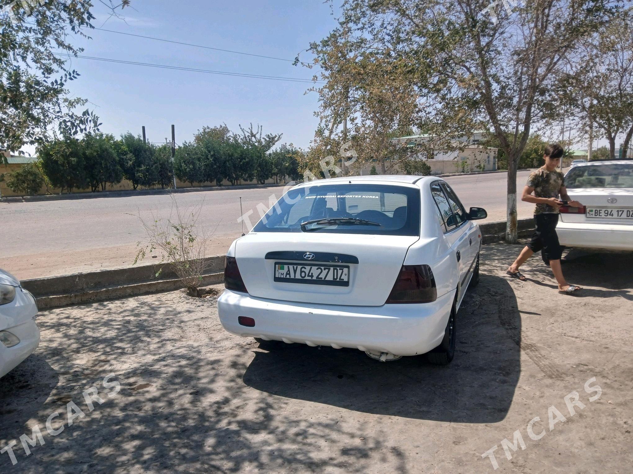Hyundai Accent 2002 - 32 000 TMT - Дашогуз - img 4