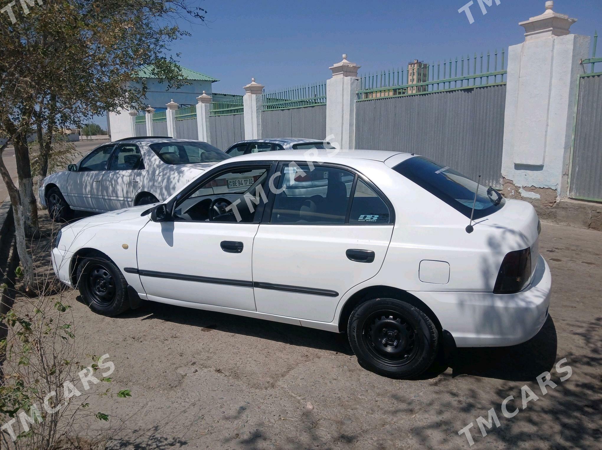 Hyundai Accent 2002 - 32 000 TMT - Дашогуз - img 2