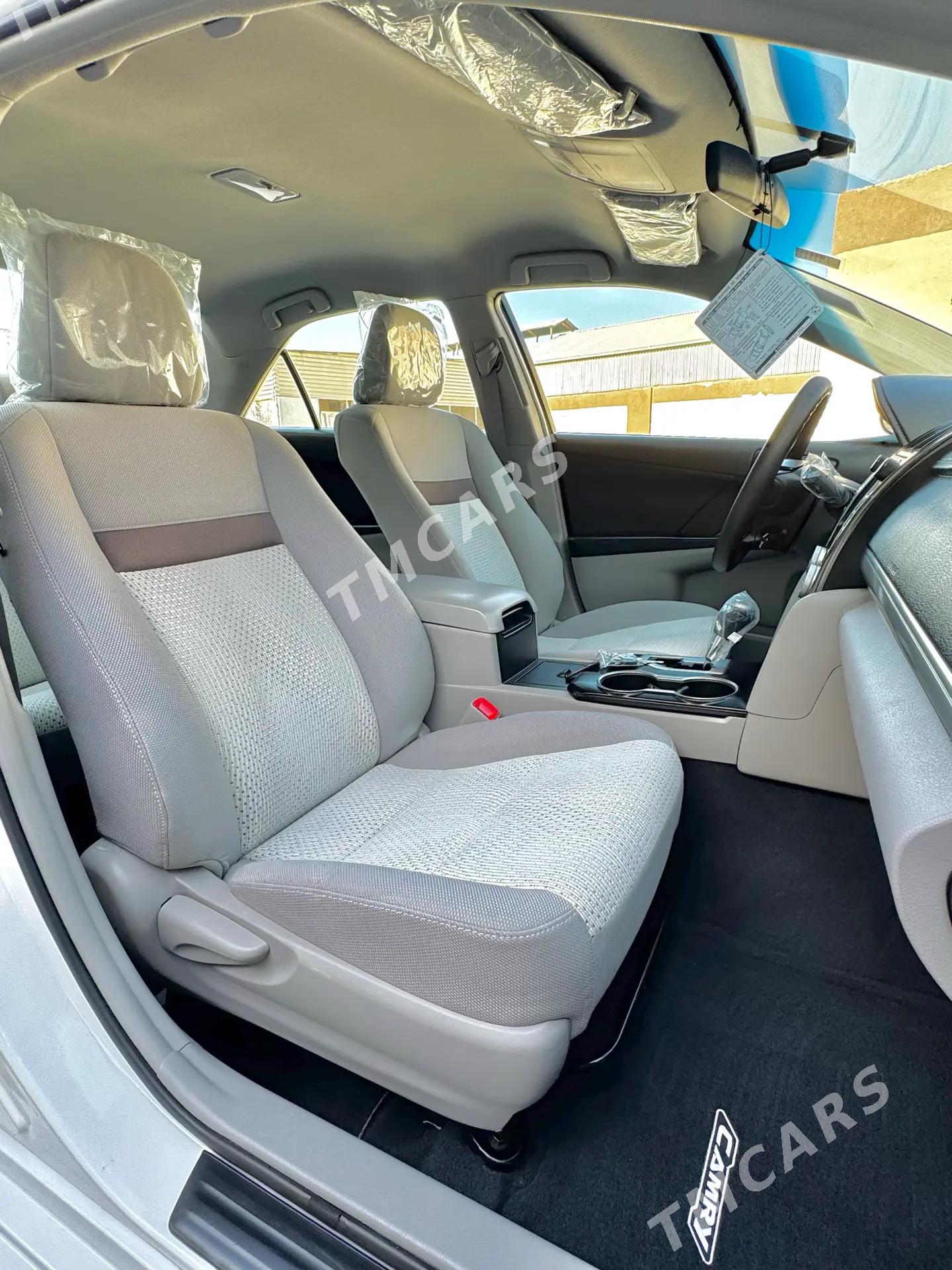 Toyota Camry 2012 - 260 000 TMT - Дашогуз - img 4