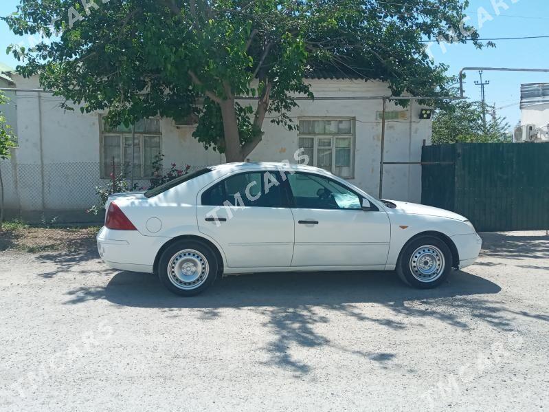 Ford Mondeo 2003 - 50 000 TMT - Кëши - img 3