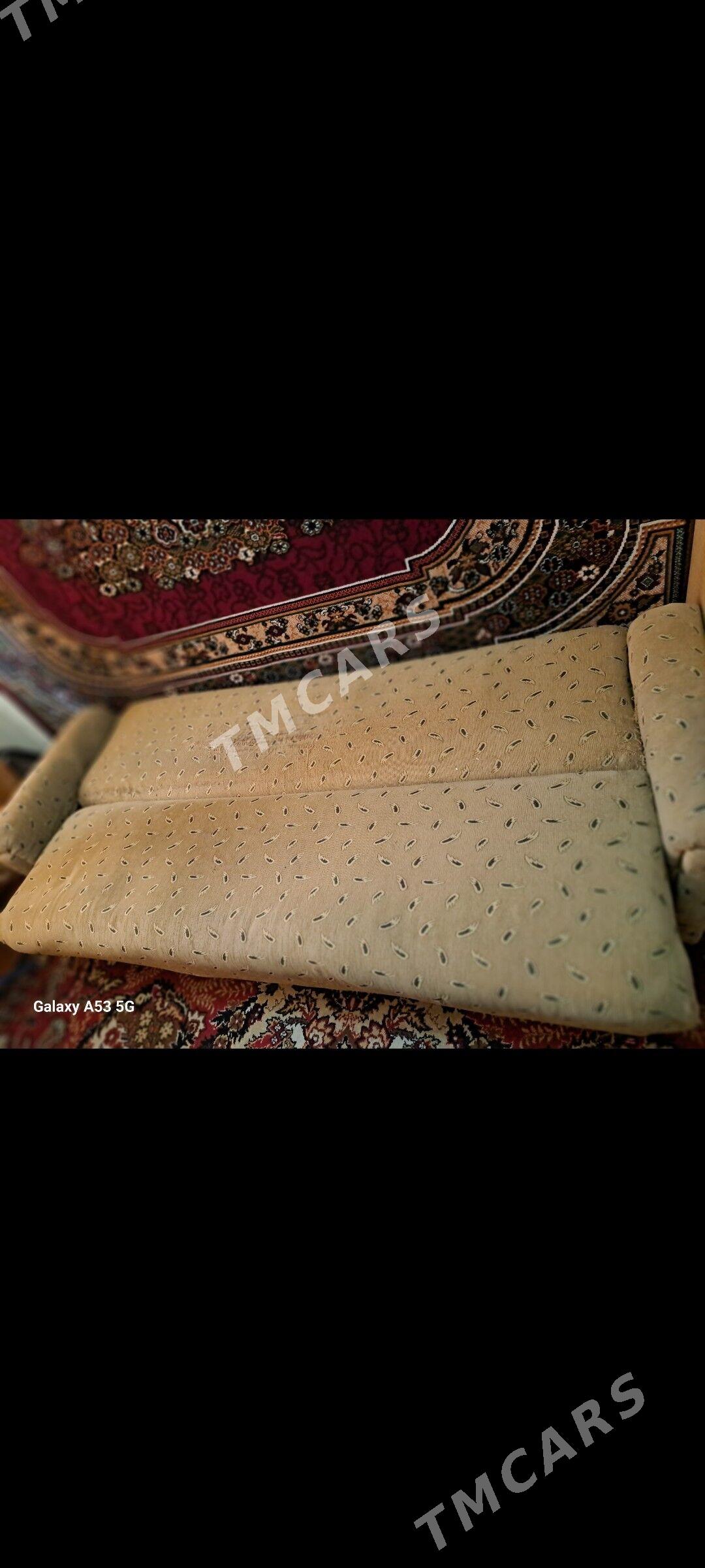 диван , diwan - Туркменбаши - img 2