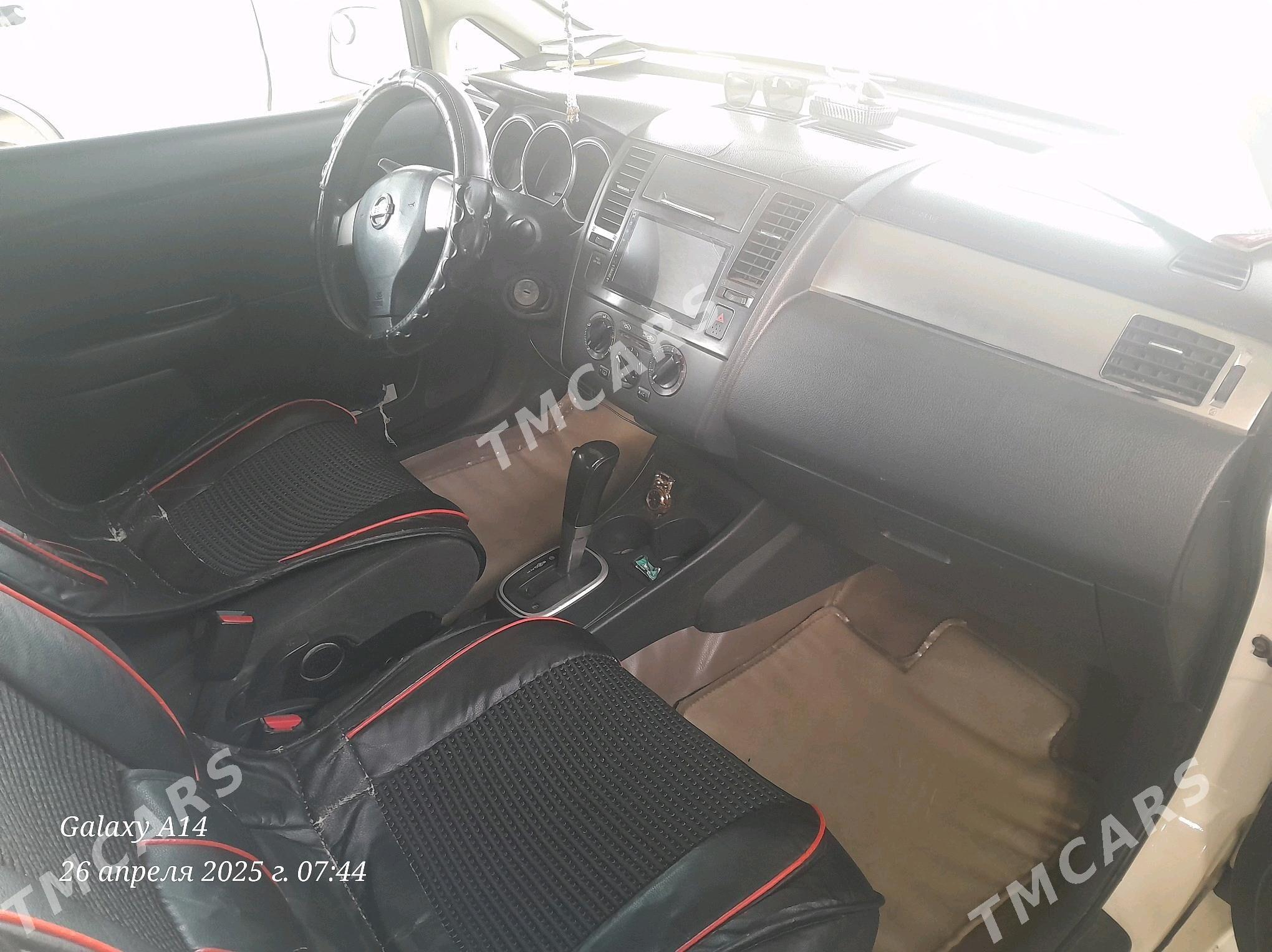 Nissan Versa 2010 - 125 000 TMT - Кака - img 4