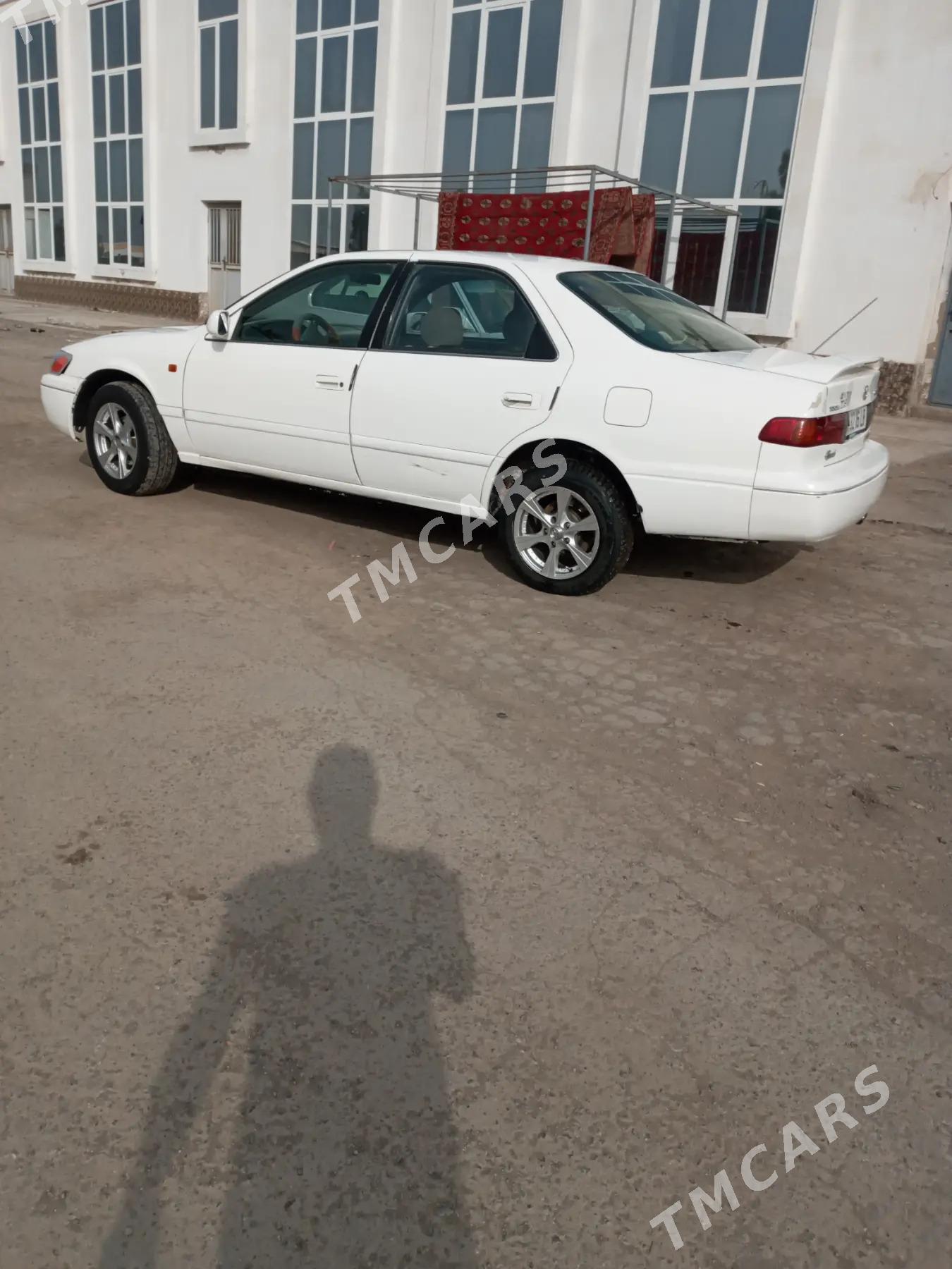 Toyota Camry 2000 - 120 000 TMT - Дянев - img 2