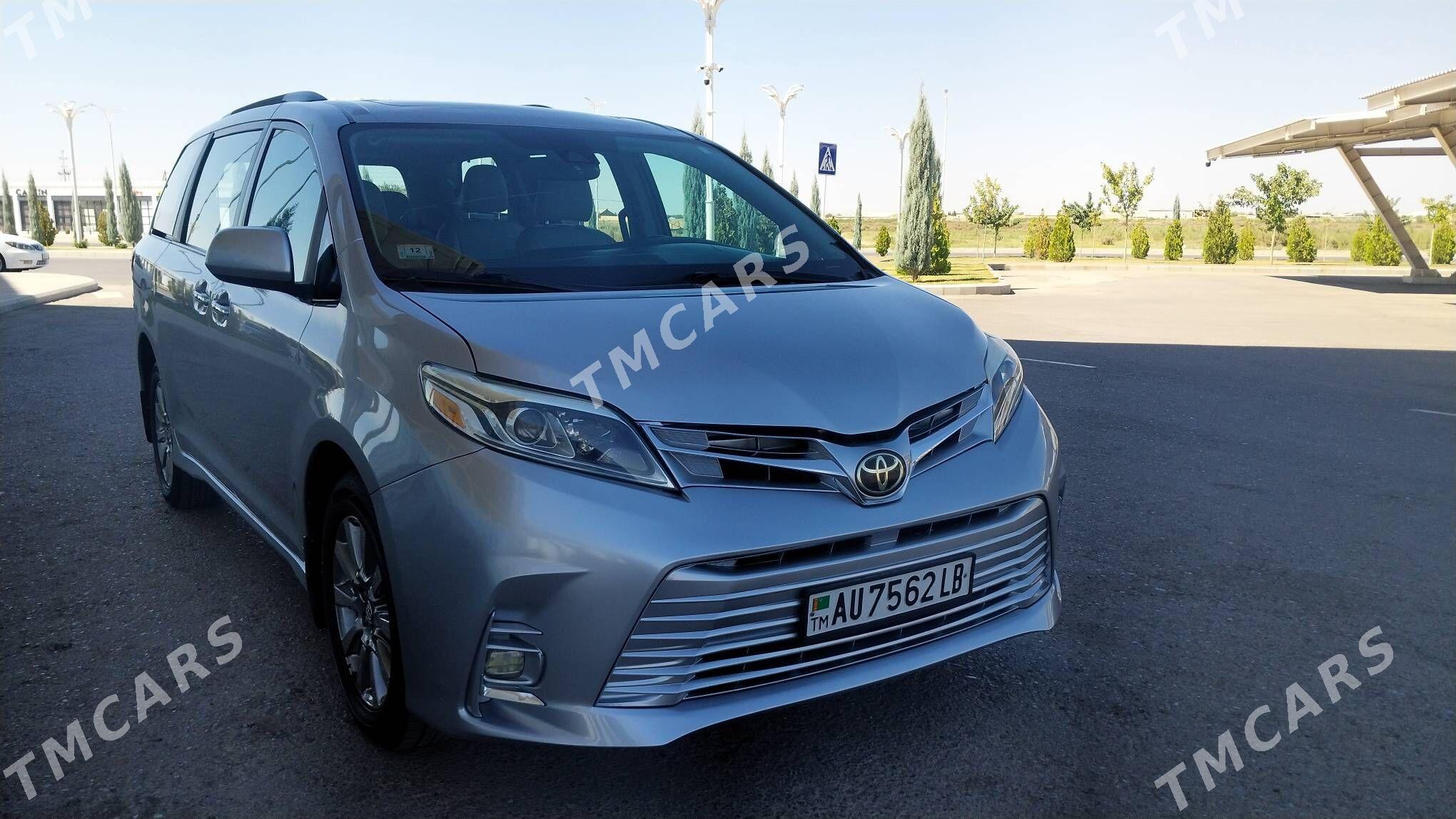Toyota Sienna 2018 - 420 000 TMT - Туркменабат - img 5