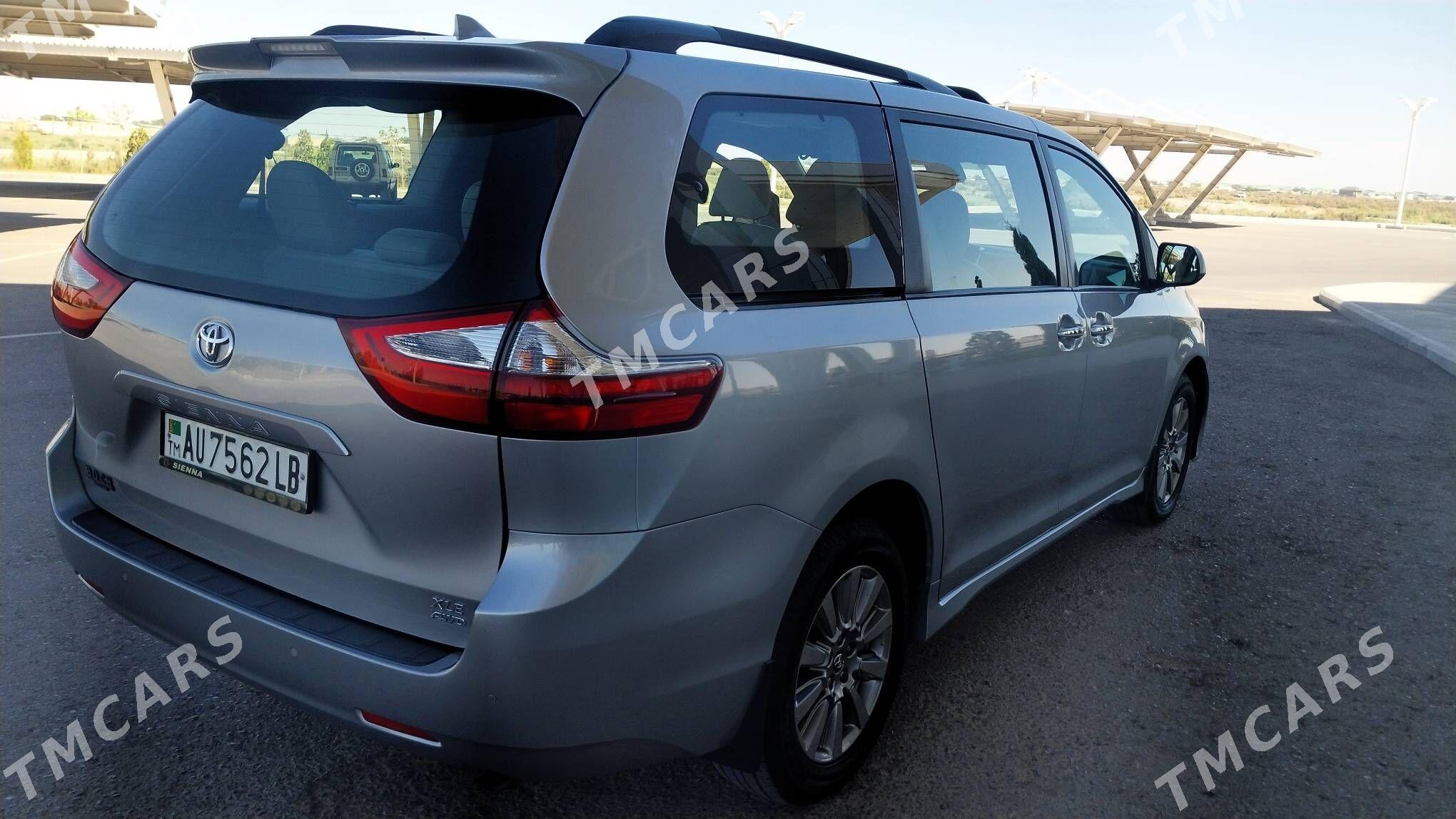Toyota Sienna 2018 - 420 000 TMT - Туркменабат - img 3