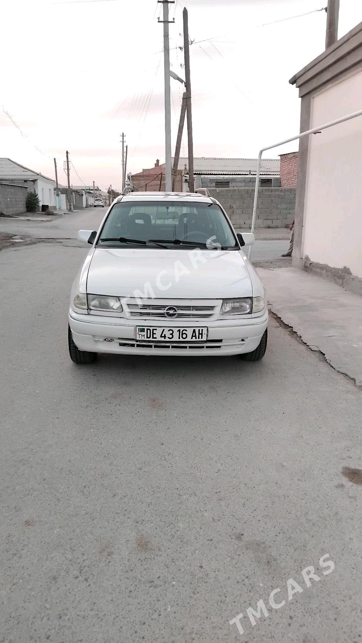 Opel Astra 1994 - 37 000 TMT - Bäherden - img 3
