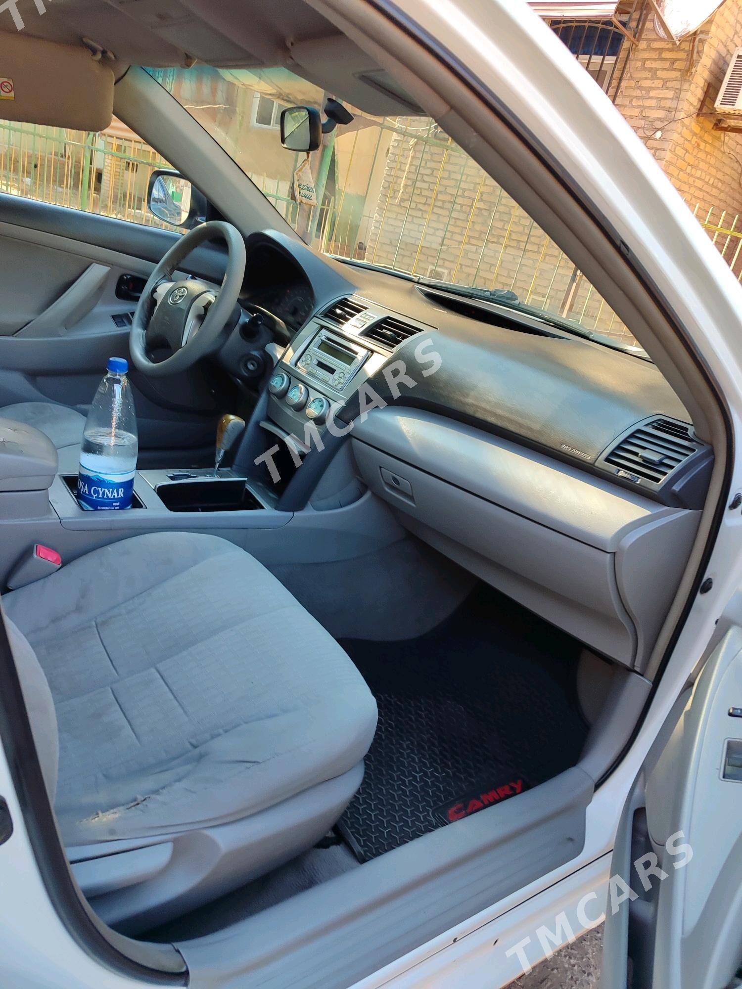 Toyota Camry 2010 - 130 000 TMT - Туркменабат - img 4