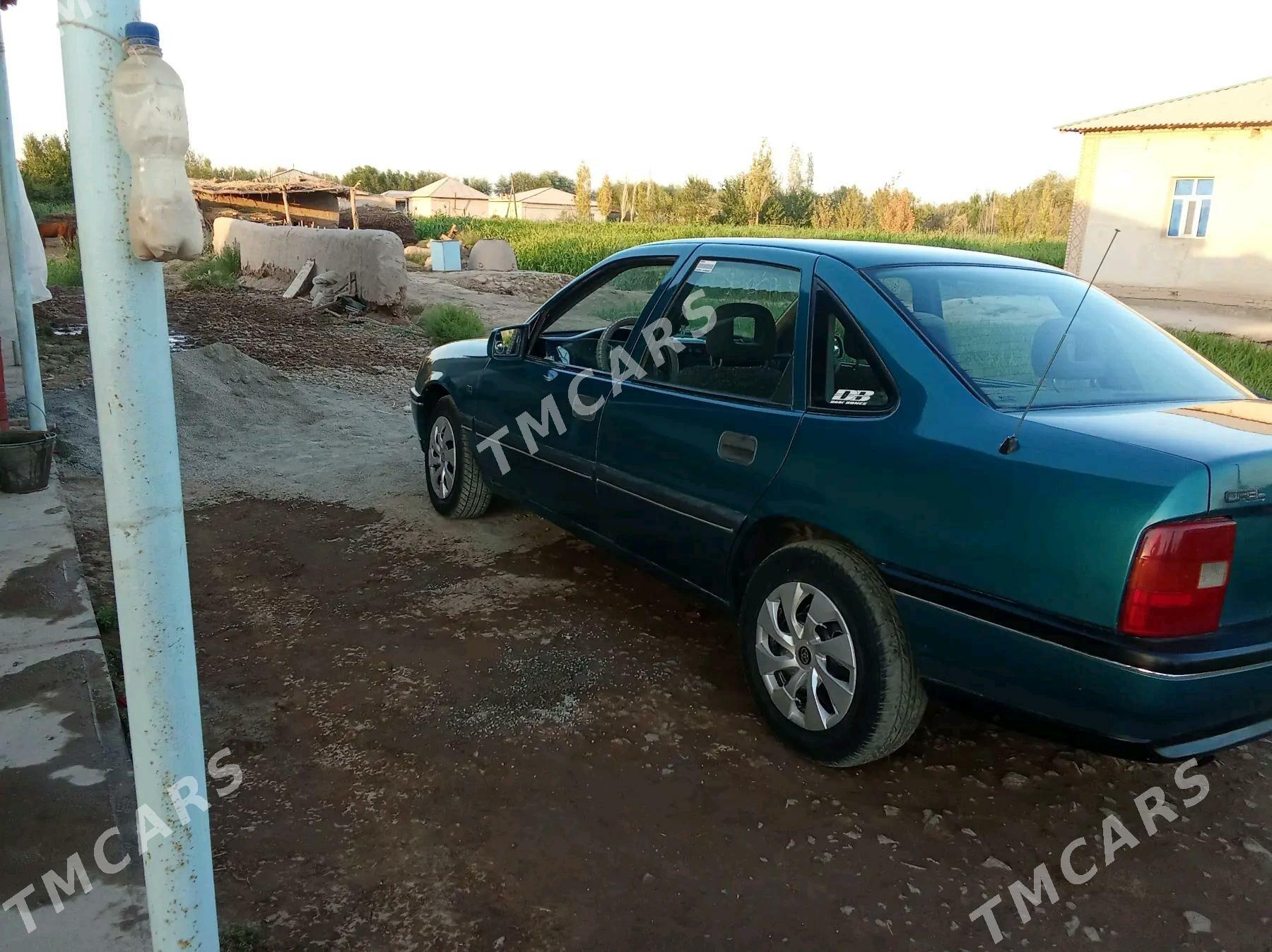 Opel Vectra 1992 - 40 000 TMT - Gubadag - img 4