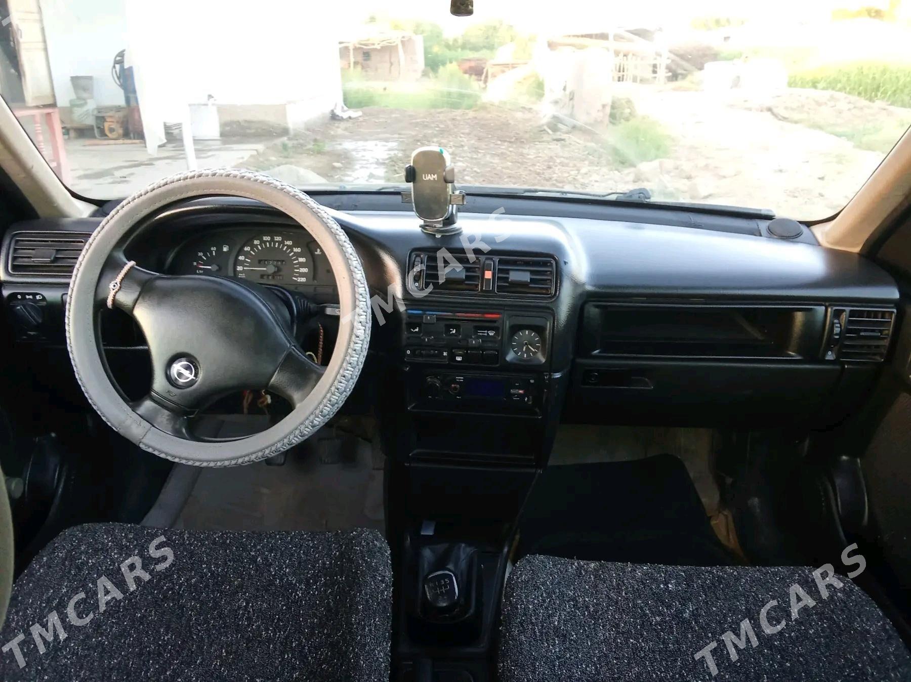 Opel Vectra 1992 - 40 000 TMT - Gubadag - img 2