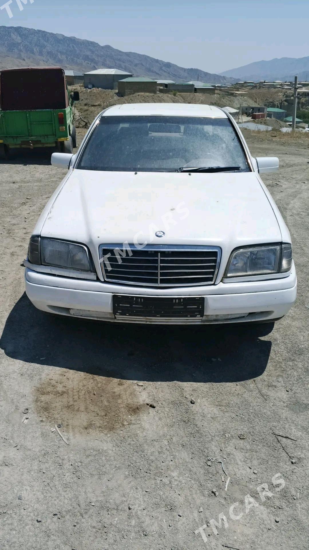 Mercedes-Benz 230E 1997 - 30 000 TMT - Bäherden - img 2