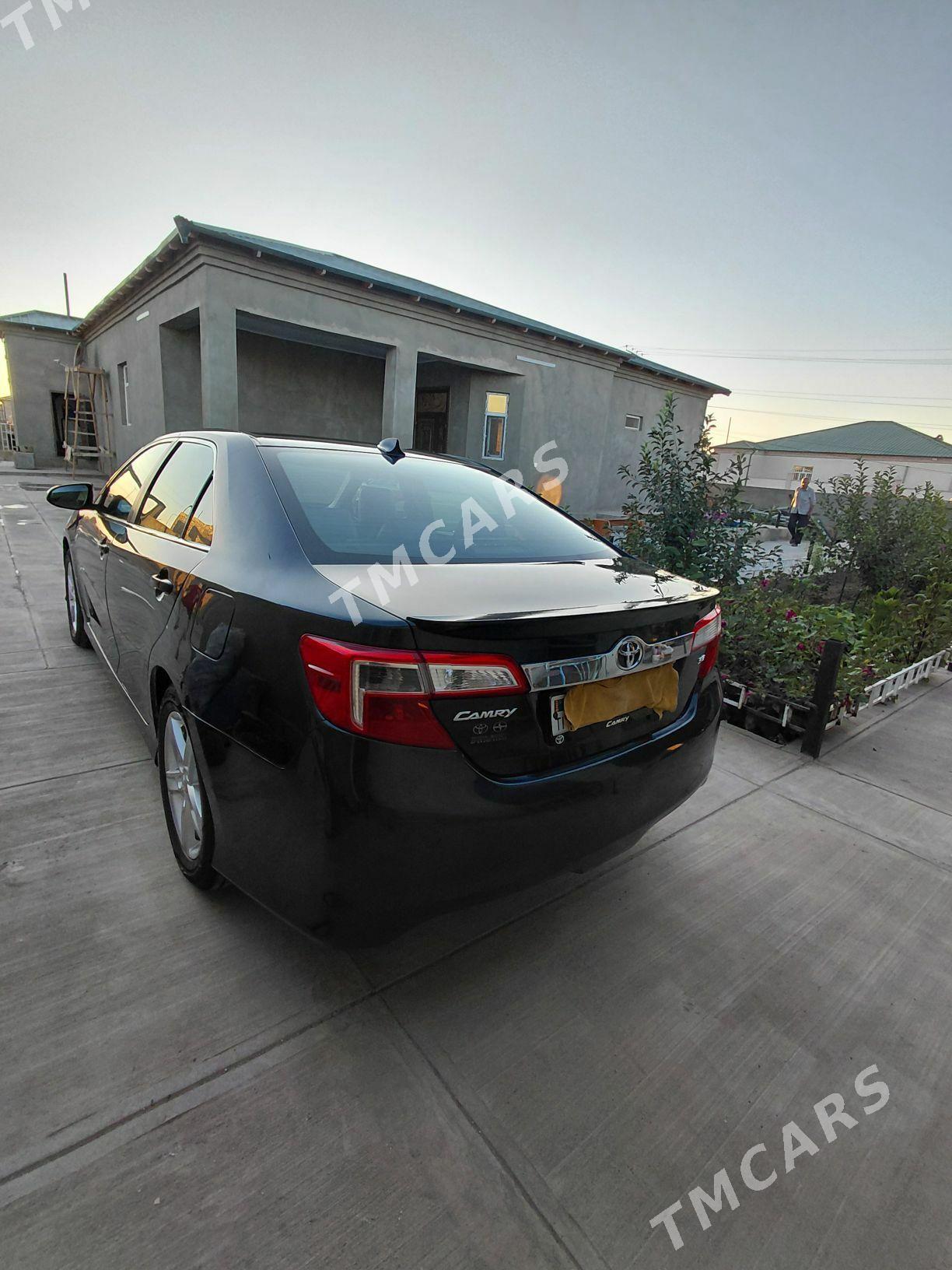 Toyota Camry 2012 - 189 000 TMT - Дашогуз - img 2