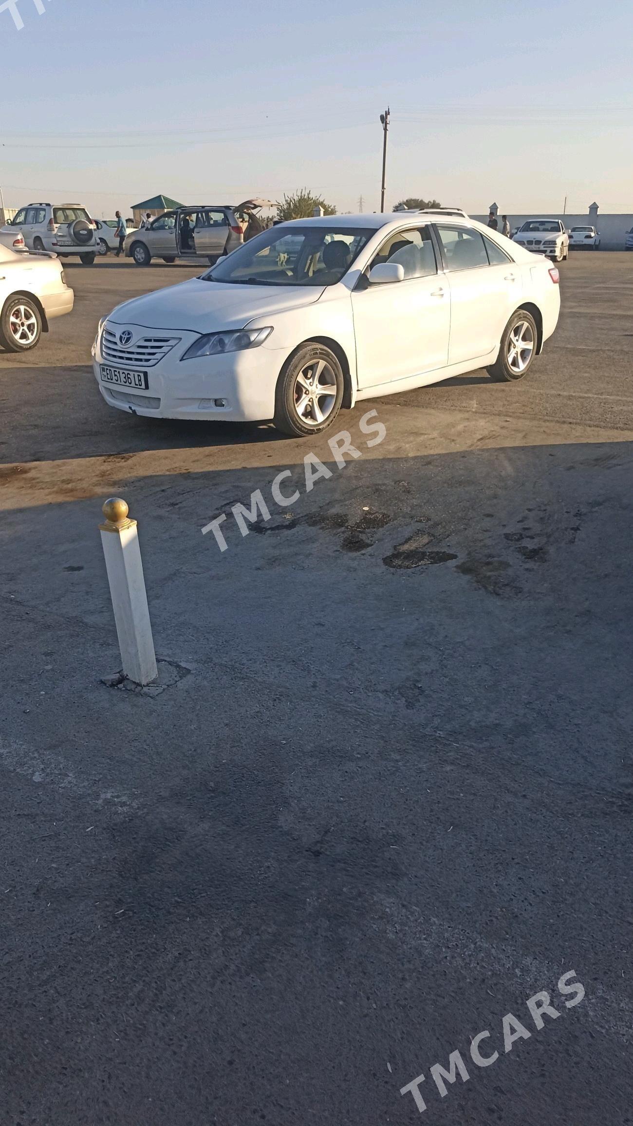 Toyota Camry 2008 - 130 000 TMT - Халач - img 3