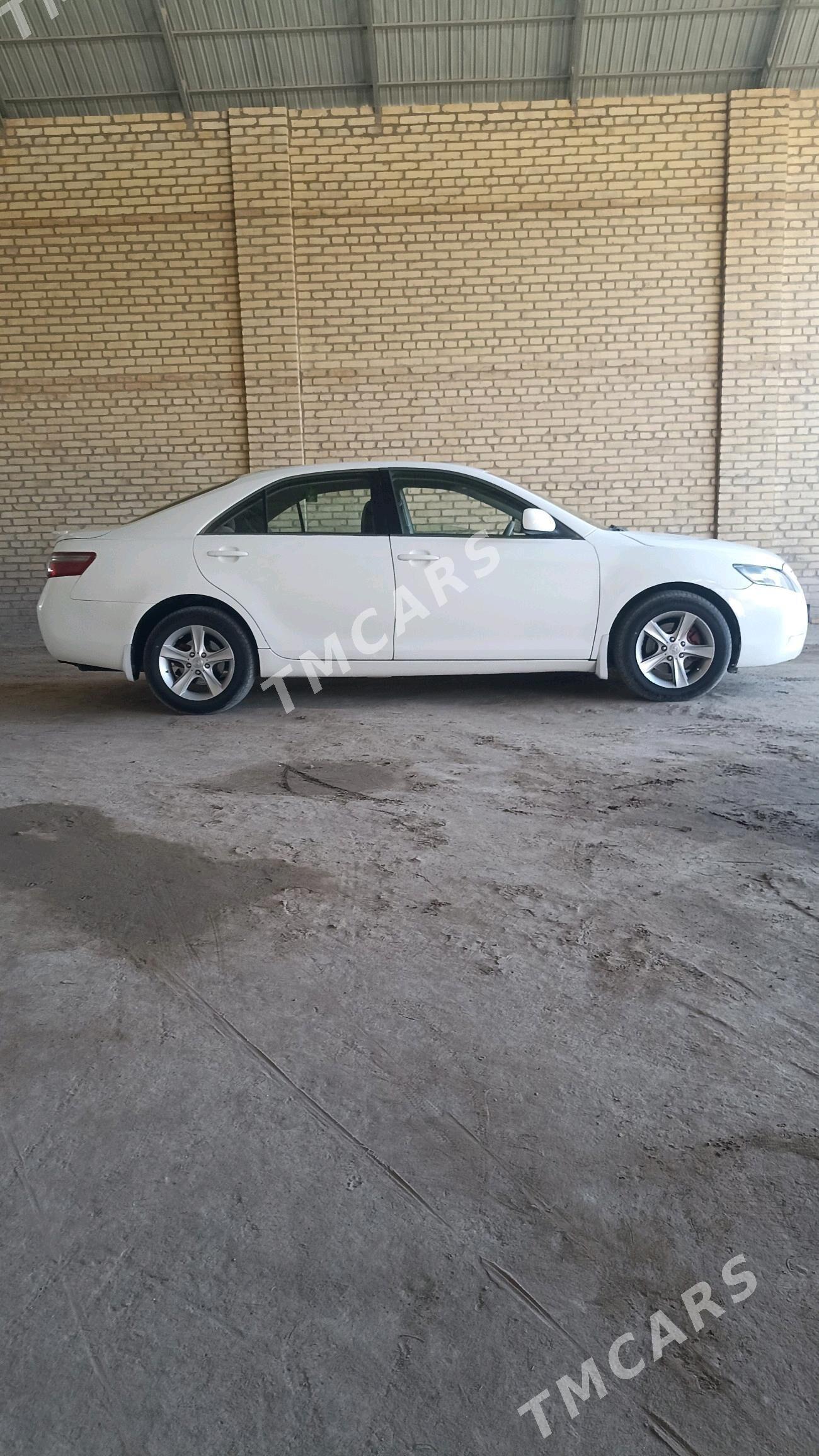 Toyota Camry 2008 - 130 000 TMT - Халач - img 5