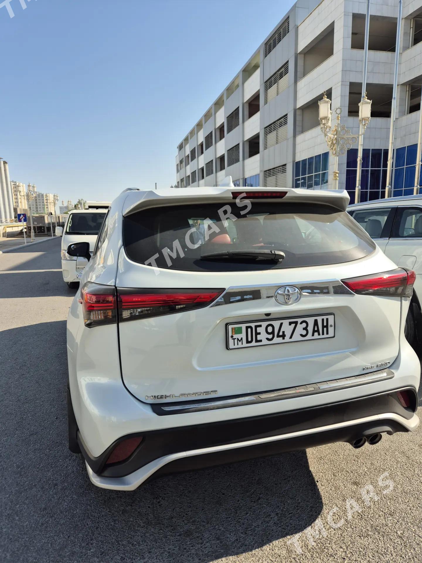 Toyota Highlander 2022 - 640 000 TMT - Aşgabat - img 6