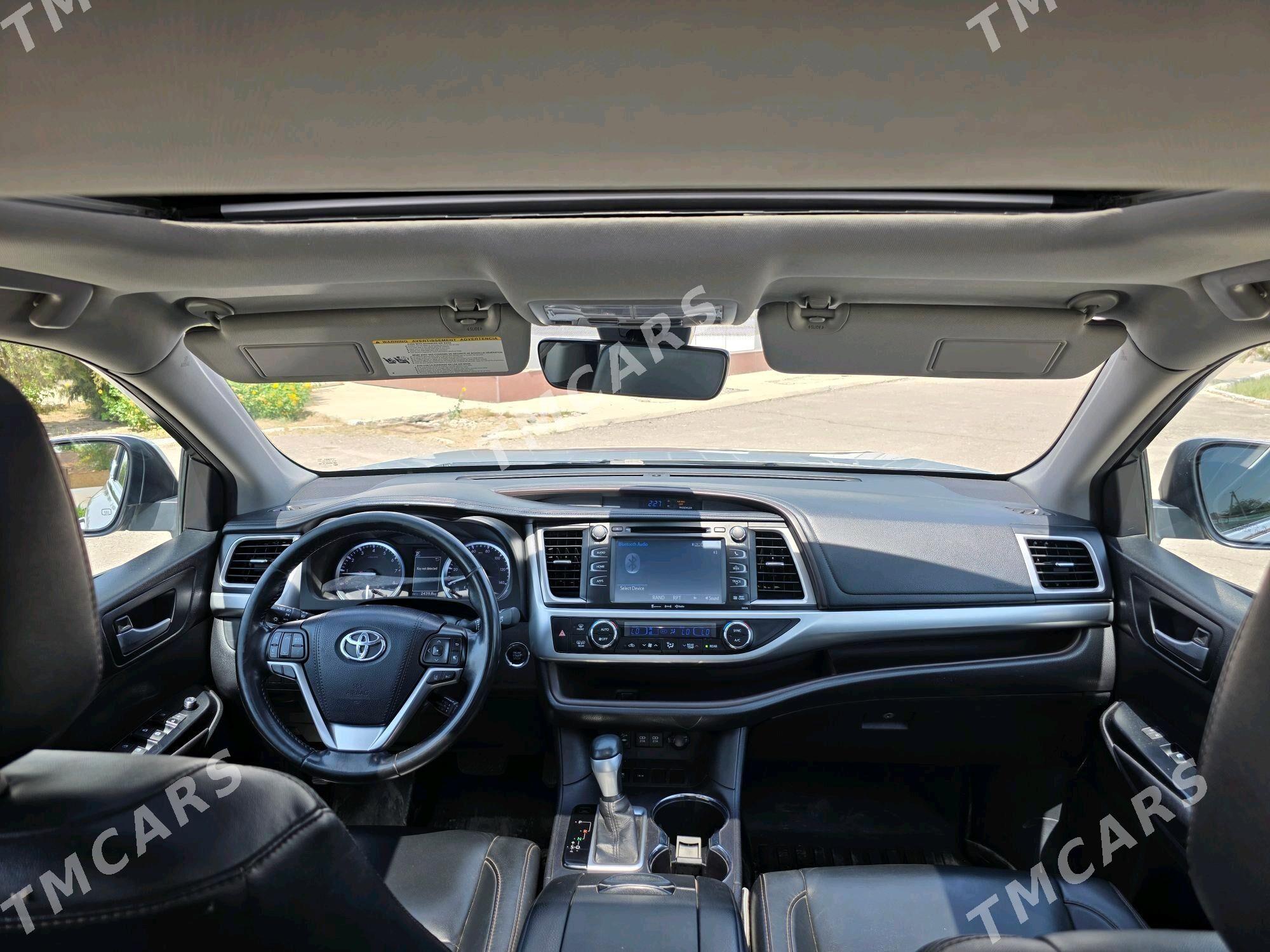 Toyota Highlander 2017 - 470 000 TMT - Фарап - img 4