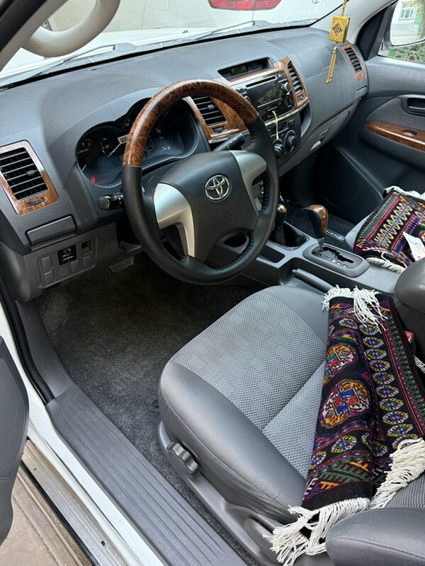 Toyota Hilux 2015 - 419 000 TMT - Ашхабад - img 8