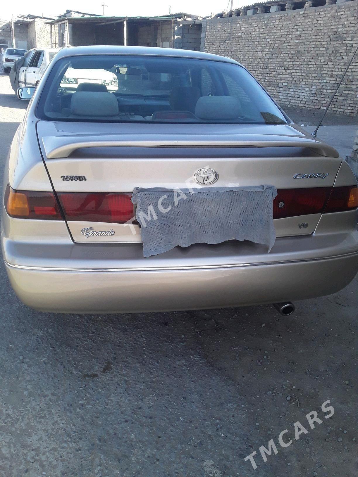 Toyota Camry 1998 - 130 000 TMT - Анев - img 3