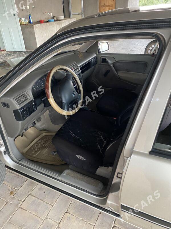 Opel Vectra 1990 - 35 000 TMT - Ёлётен - img 2