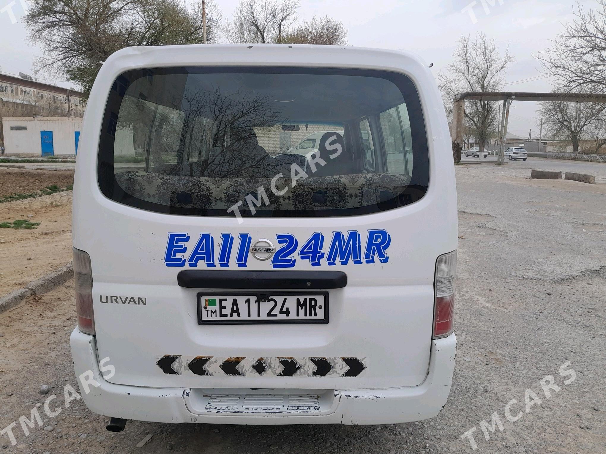 Nissan Urvan 2009 - 130 000 TMT - Mary - img 5