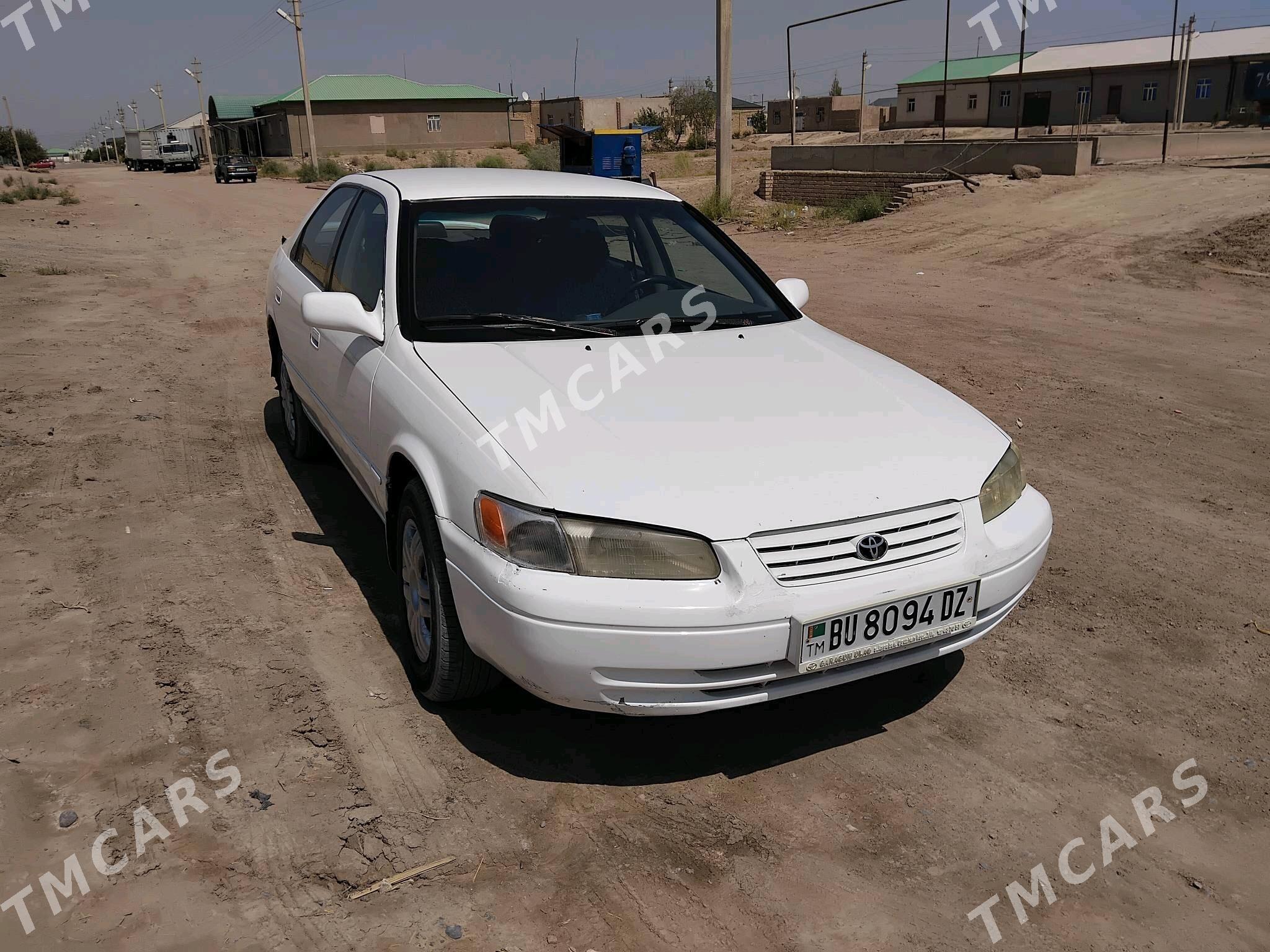 Toyota Camry 1998 - 110 000 TMT - Дашогуз - img 4