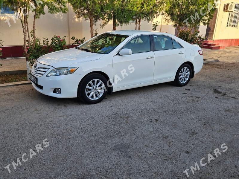 Toyota Camry 2011 - 200 000 TMT - Дашогуз - img 7