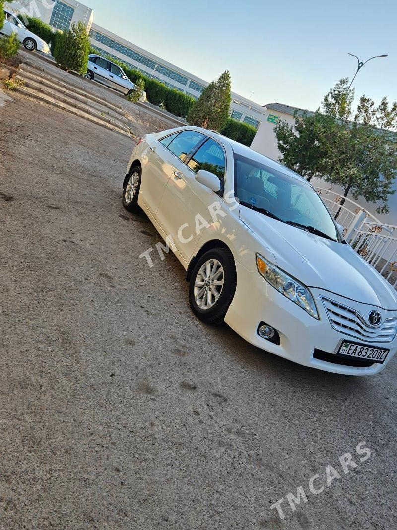 Toyota Camry 2011 - 200 000 TMT - Дашогуз - img 8