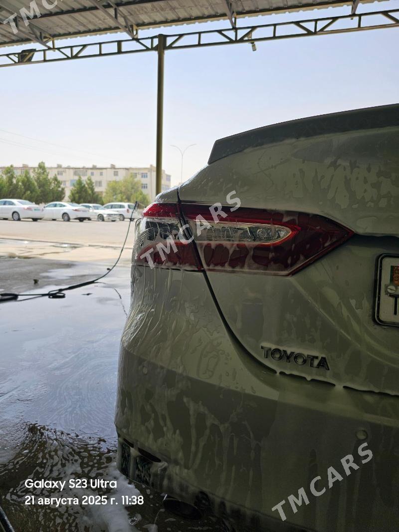 Toyota Camry 2018 - 410 000 TMT - Ашхабад - img 4