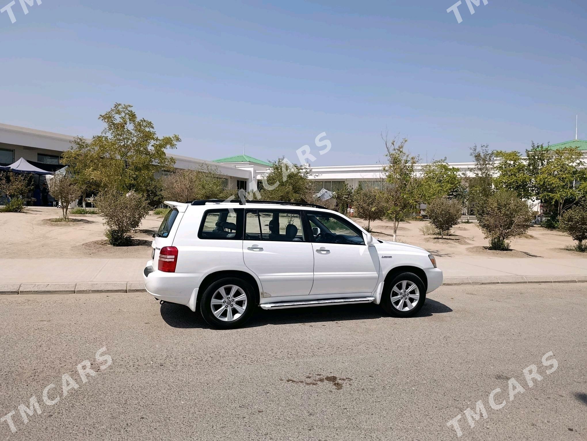 Toyota Highlander 2003 - 200 000 TMT - Кёнеургенч - img 3