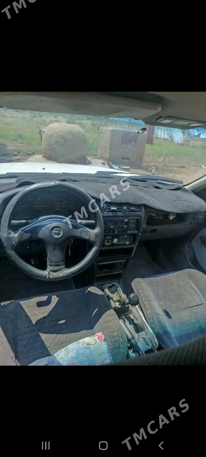 Opel Vectra 1998 - 26 000 TMT - Губадаг - img 4