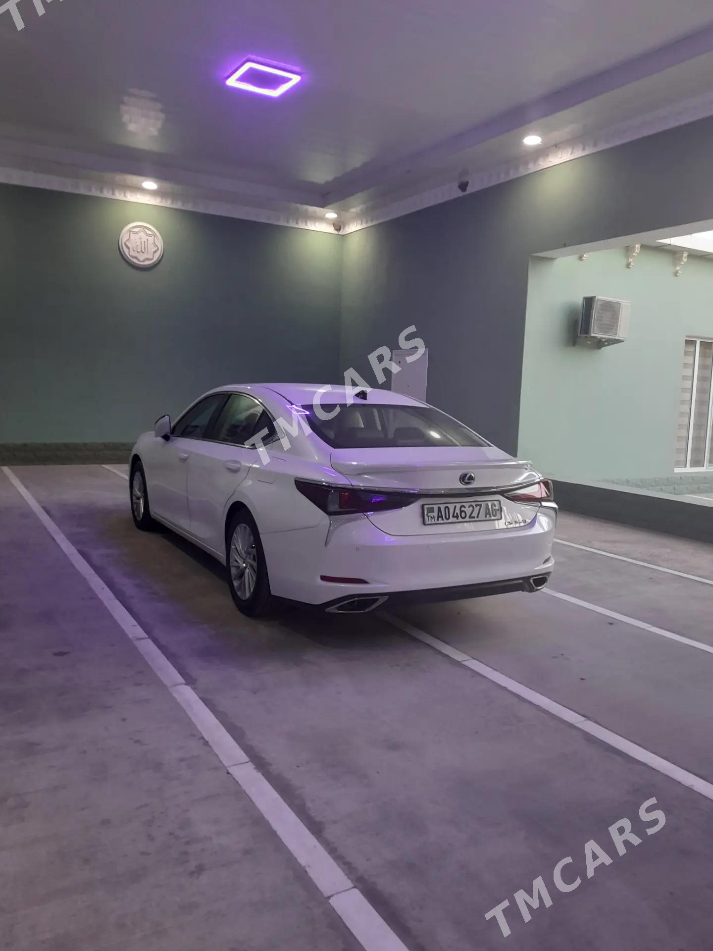 Lexus ES 350 2020 - 485 000 TMT - Херрикгала - img 6