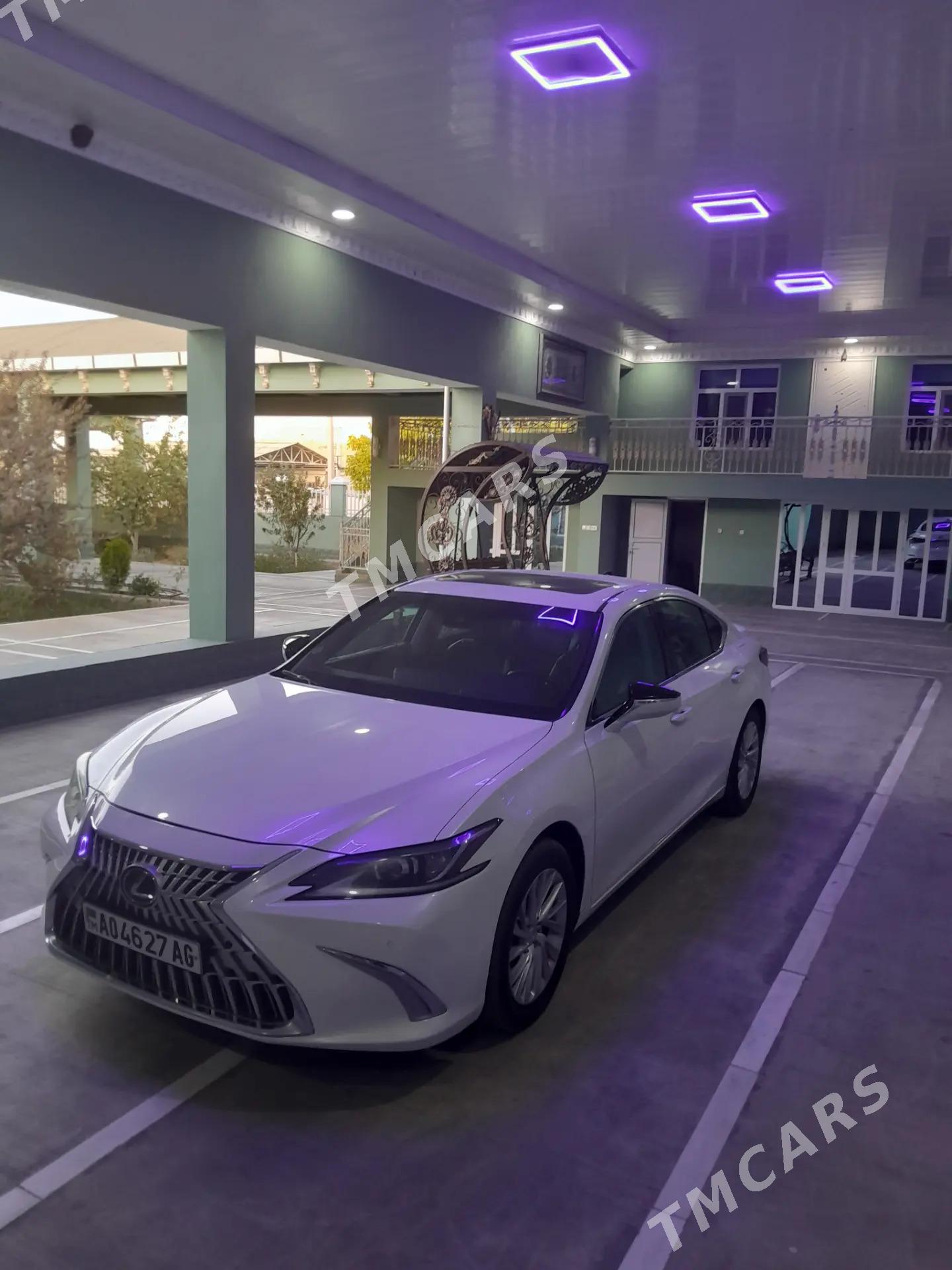 Lexus ES 350 2020 - 485 000 TMT - Херрикгала - img 2