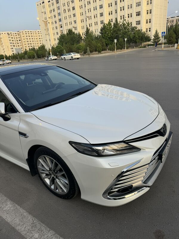 Toyota Camry 2022 - 880 000 TMT - Ашхабад - img 4