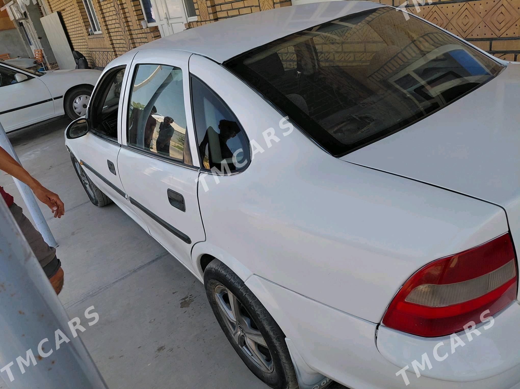 Opel Vectra 1998 - 33 000 TMT - Дашогуз - img 4