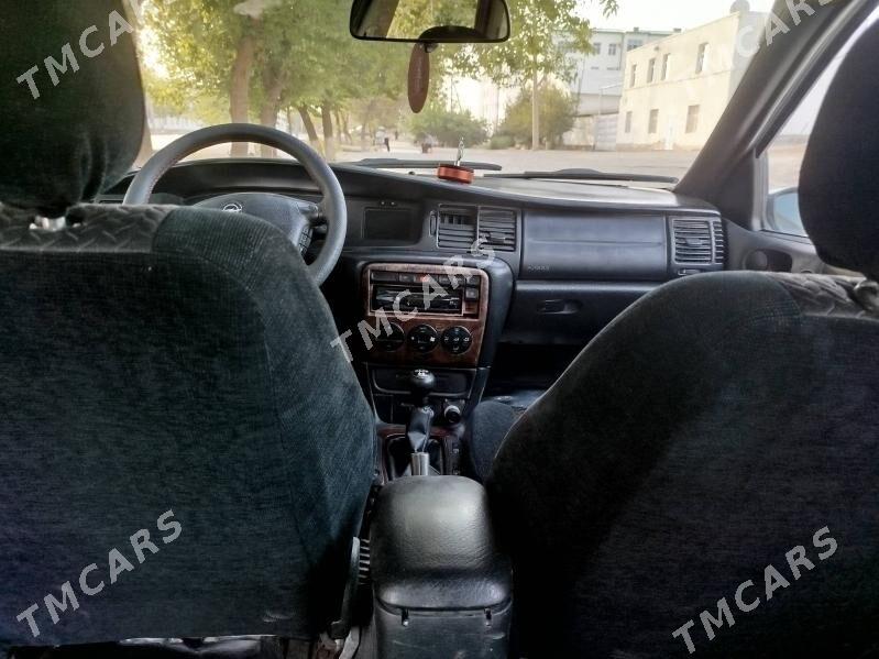 Opel Vectra 1998 - 46 000 TMT - Дашогуз - img 3