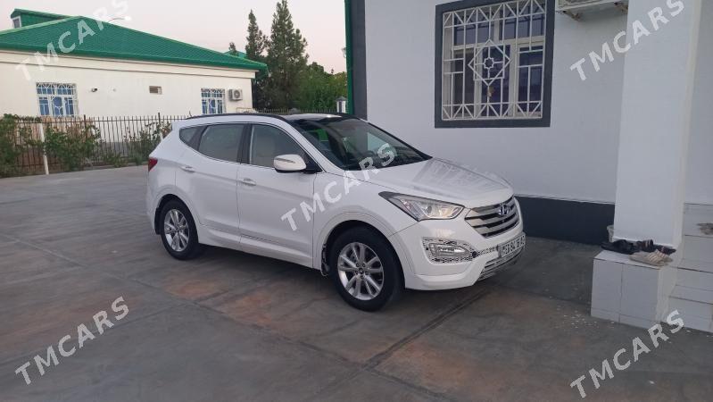 Hyundai Santa Fe 2013 - 250 000 TMT - Тязе заман - img 4