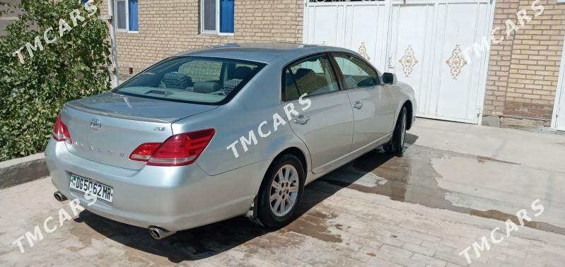 Toyota Avalon 2006 - 170 000 TMT - Мары - img 3