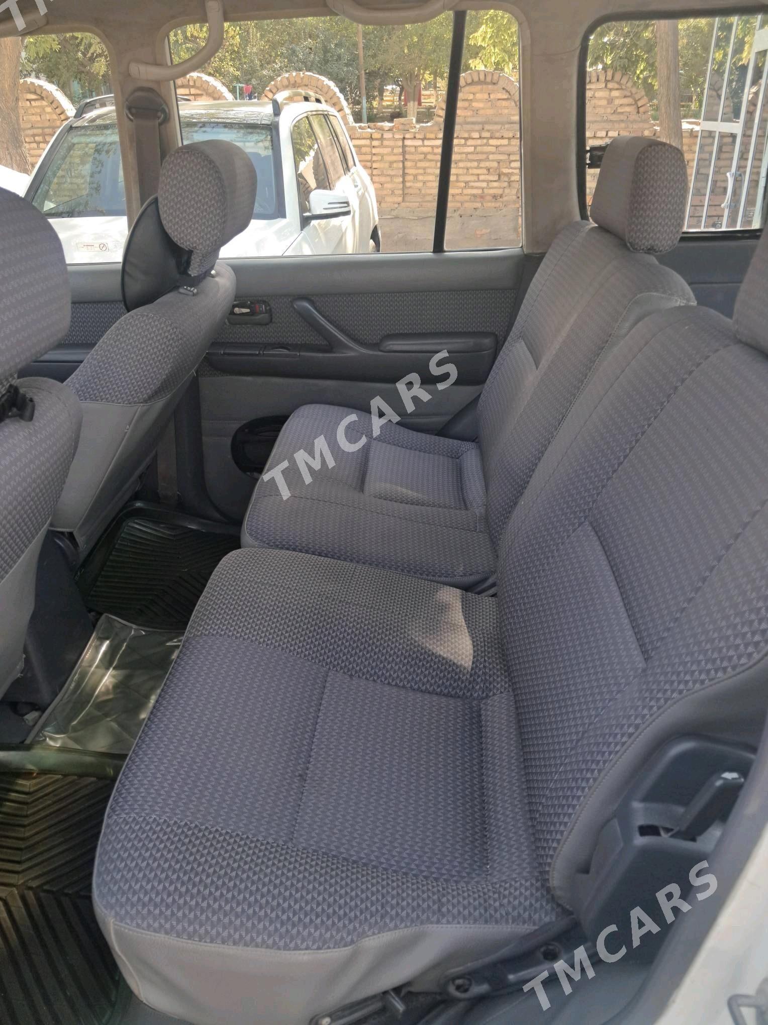 Toyota Land Cruiser 1992 - 140 000 TMT - Мары - img 8