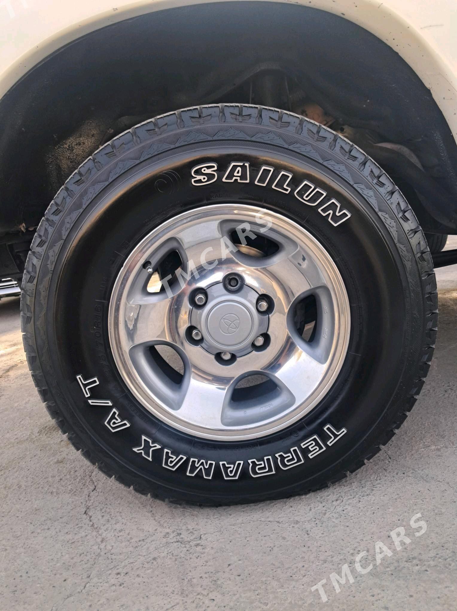 Toyota Land Cruiser 1992 - 140 000 TMT - Мары - img 3