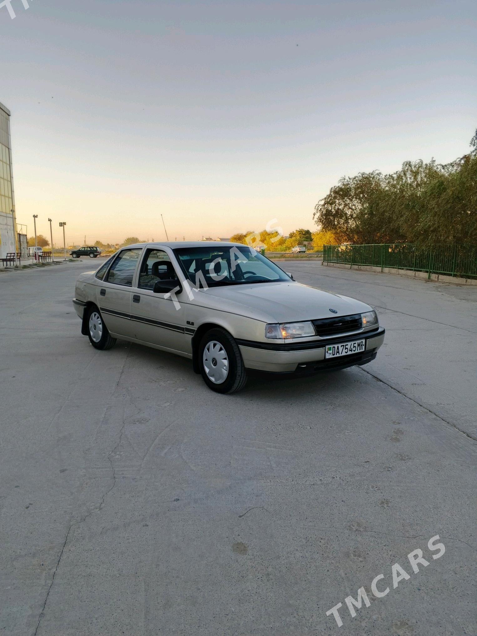Opel Vectra 1990 - 31 000 TMT - Мары - img 2