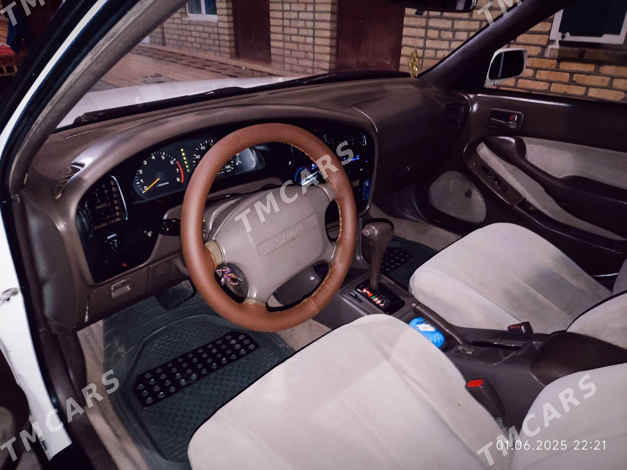 Toyota Camry 1995 - 90 000 TMT - Мары - img 6