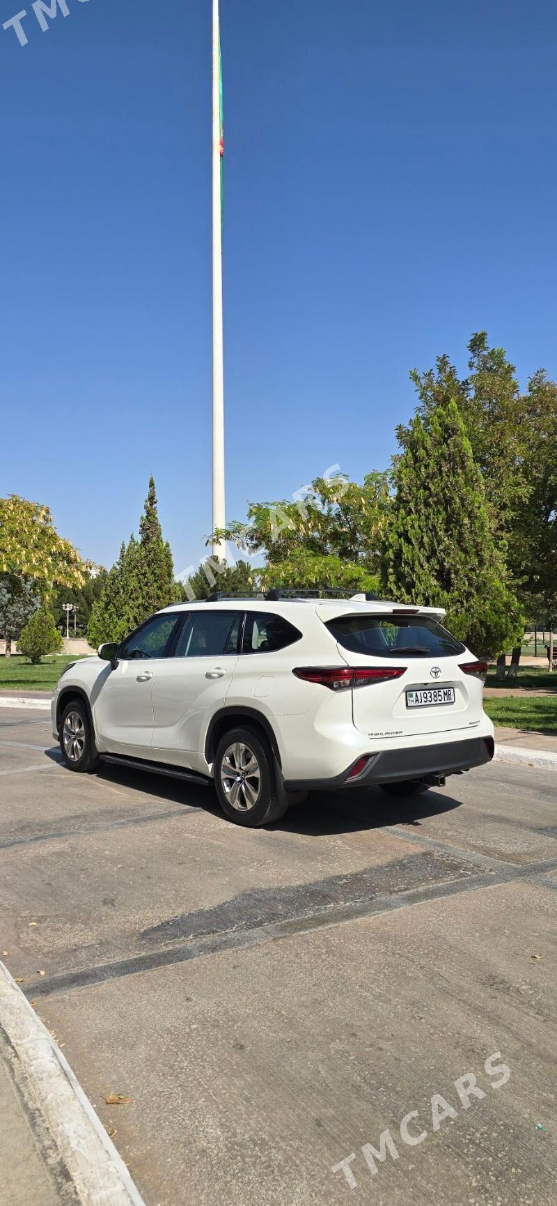 Toyota Highlander 2022 - 540 000 TMT - Мары - img 10